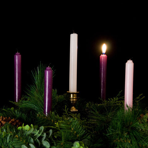 http://www.saintsabina.org/images/events/advent-candles/Advent-Wreath-1-candle-lit.jpg